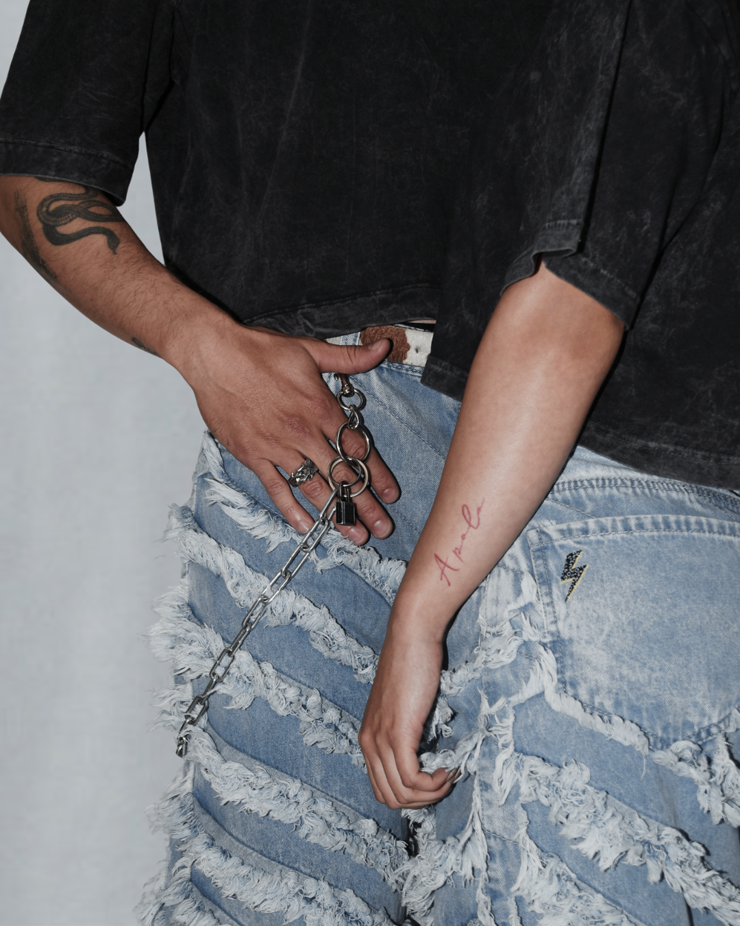 BAGGY JEAN BLUE FRAYED