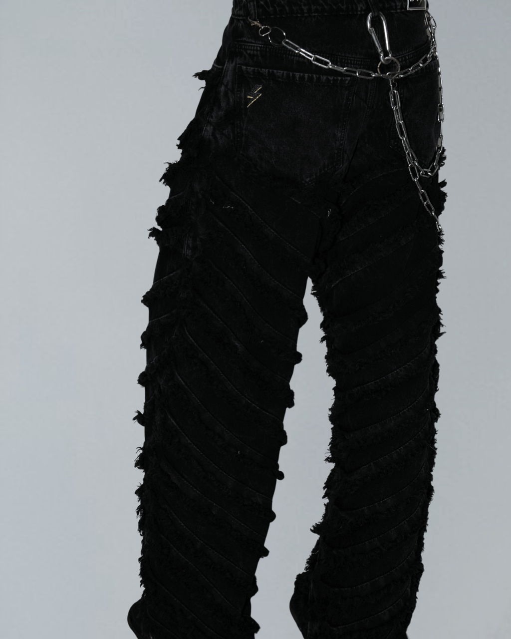BAGGY JEAN FRAYED BLACK