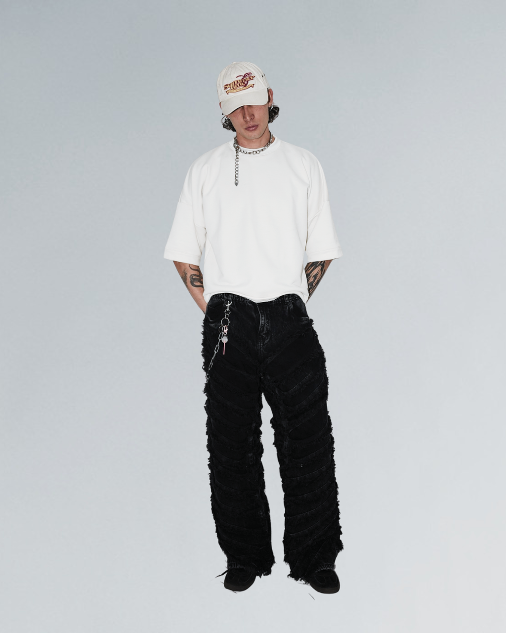 BAGGY JEAN FRAYED BLACK