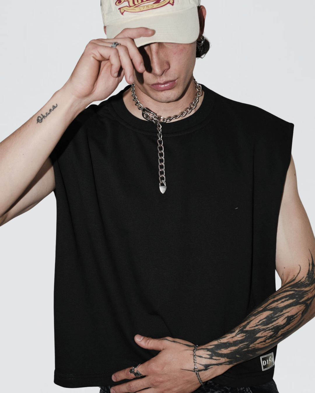 TANK TOP BLACK